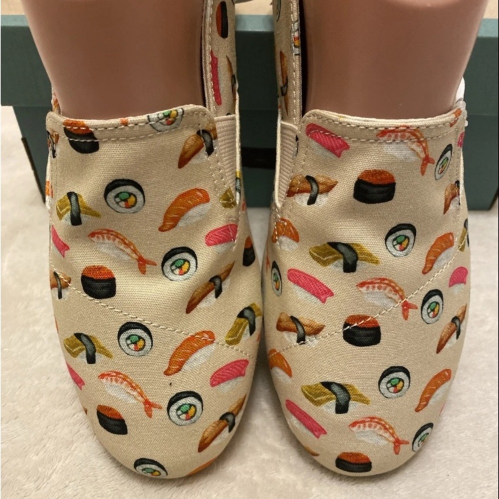 Toms Natural Beige Sushi Print Loafers - Picture 4 of 14